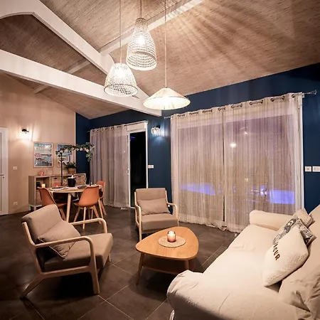 בית נופש Romantique Avec Jacuzzi Privatif ביסקארוס